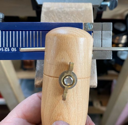 Susan LeGuyader's Quick Ring Shank Sizing - , Tools For Wire Jewelry, , Insert the Whaley Ring Gauge